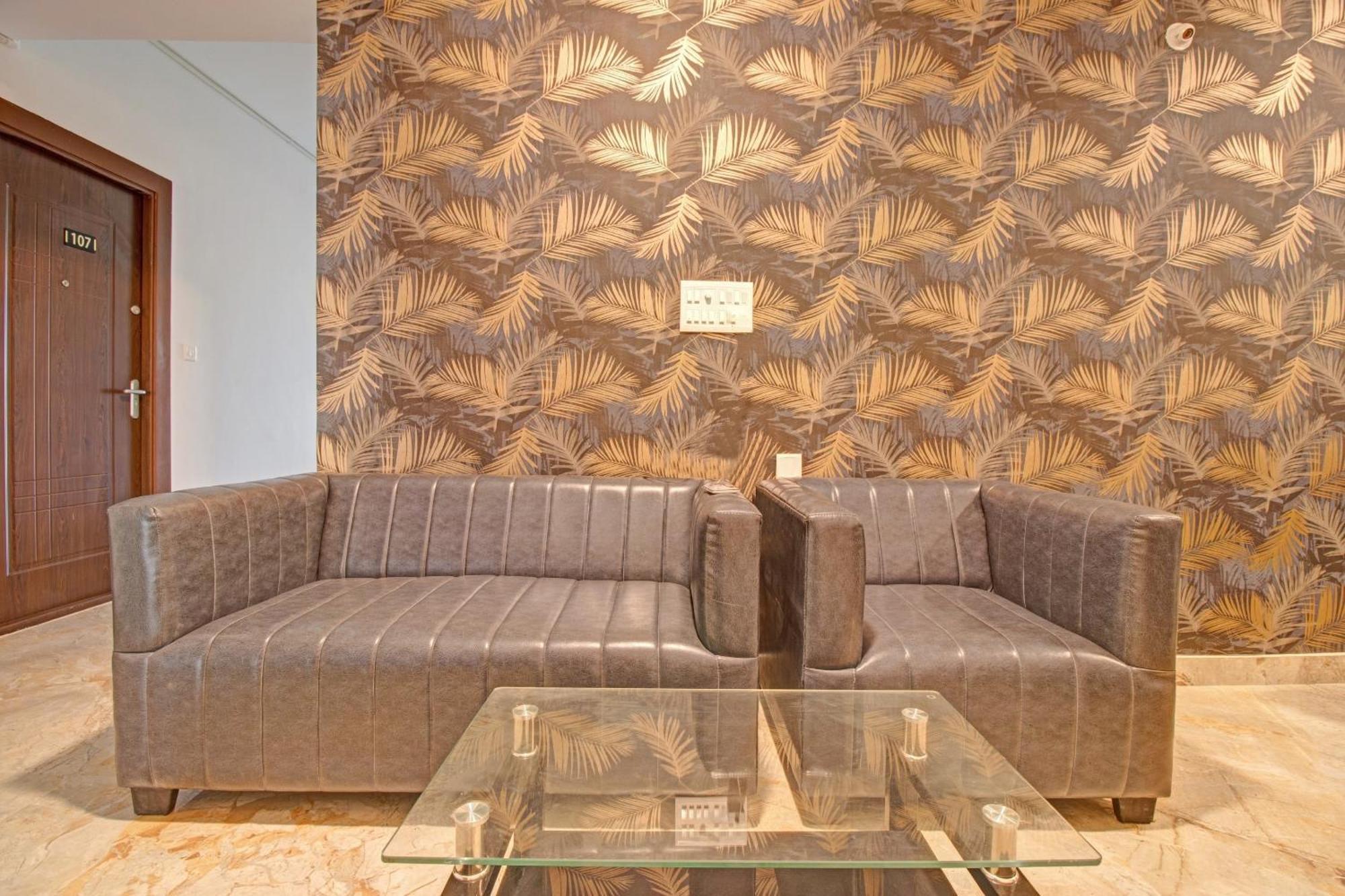 Super Collection O Petals Otium Business Hotel Bangalore Exteriör bild